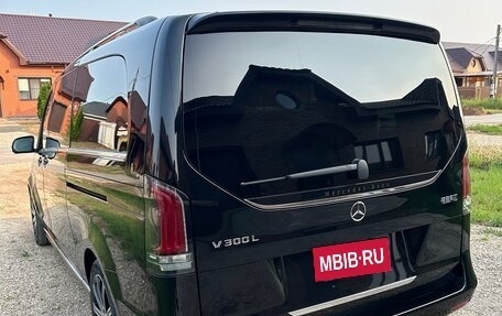 Mercedes-Benz V-Класс, 2025 год, 11 000 000 рублей, 15 фотография