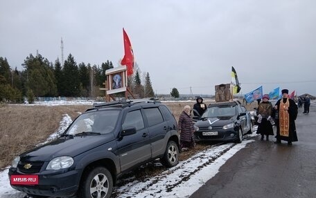 Chevrolet Niva I рестайлинг, 2015 год, 570 000 рублей, 3 фотография
