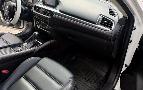 Mazda 6, 2016 год, 2 400 000 рублей, 17 фотография
