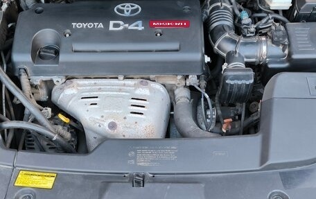Toyota Avensis III рестайлинг, 2006 год, 1 100 000 рублей, 21 фотография