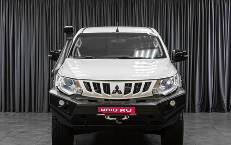 Mitsubishi L200 IV рестайлинг, 2015 год, 1 749 000 рублей, 3 фотография