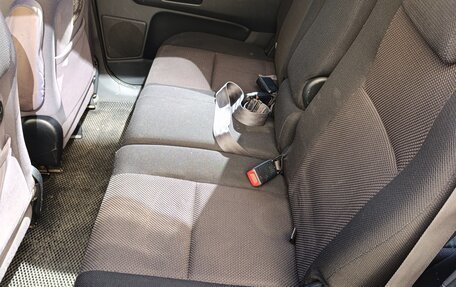 Toyota Wish II, 2005 год, 650 000 рублей, 13 фотография