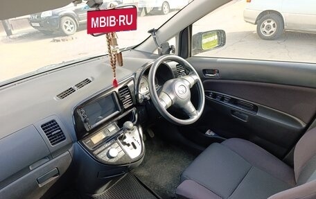 Toyota Wish II, 2005 год, 650 000 рублей, 15 фотография