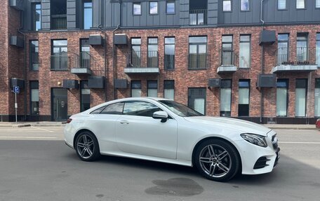 Mercedes-Benz E-Класс, 2019 год, 5 000 000 рублей, 8 фотография