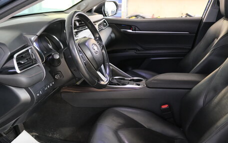 Toyota Camry, 2018 год, 2 859 000 рублей, 8 фотография