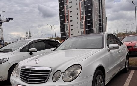 Mercedes-Benz E-Класс, 2008 год, 910 000 рублей, 3 фотография