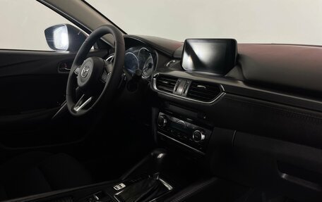 Mazda 6, 2017 год, 1 800 000 рублей, 12 фотография