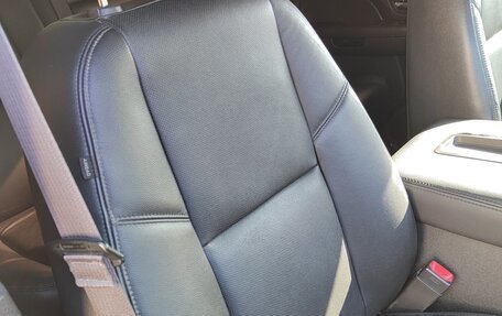 Chevrolet Tahoe III, 2013 год, 2 750 000 рублей, 23 фотография