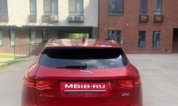 Jaguar F-Pace, 2017 год, 2 350 000 рублей, 3 фотография