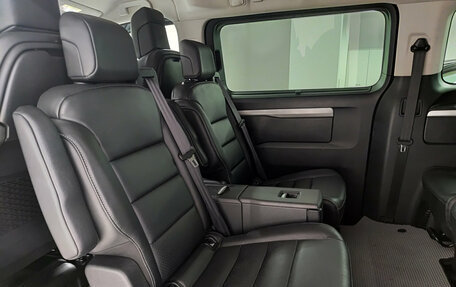 Peugeot Traveller I, 2021 год, 3 650 000 рублей, 23 фотография
