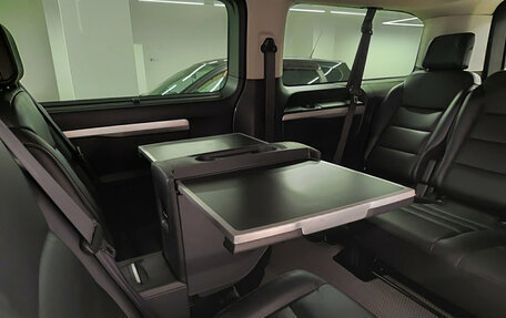 Peugeot Traveller I, 2021 год, 3 650 000 рублей, 24 фотография
