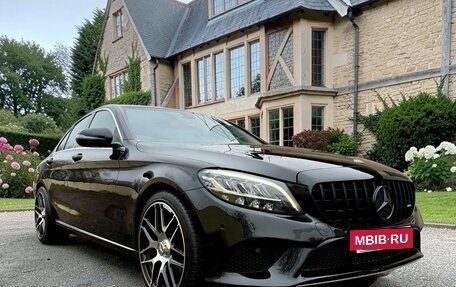 Mercedes-Benz C-Класс, 2018 год, 3 490 000 рублей, 8 фотография