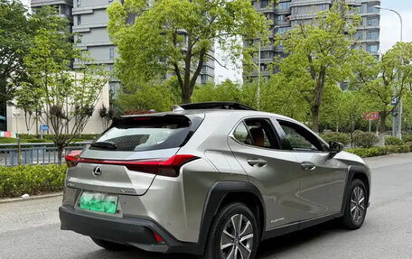 Lexus UX I, 2023 год, 1 900 000 рублей, 4 фотография