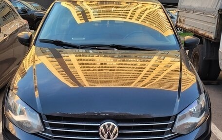 Volkswagen Polo VI (EU Market), 2017 год, 1 000 000 рублей, 2 фотография