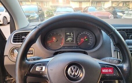 Volkswagen Polo VI (EU Market), 2017 год, 1 000 000 рублей, 17 фотография