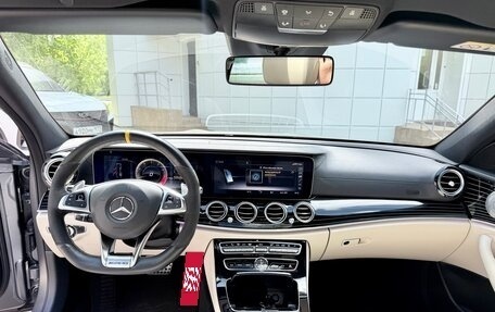 Mercedes-Benz E-Класс AMG, 2017 год, 3 500 000 рублей, 4 фотография