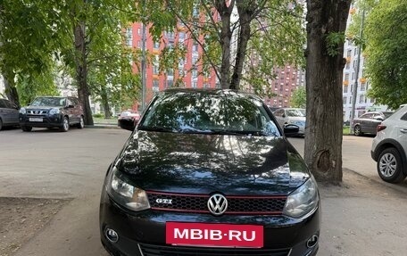 Volkswagen Polo VI (EU Market), 2011 год, 750 000 рублей, 2 фотография