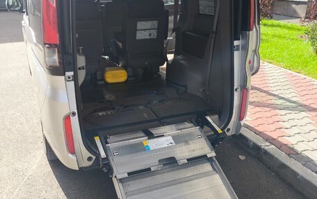 Honda Stepwgn IV, 2018 год, 1 740 000 рублей, 4 фотография
