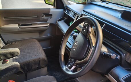 Honda Stepwgn IV, 2018 год, 1 740 000 рублей, 11 фотография