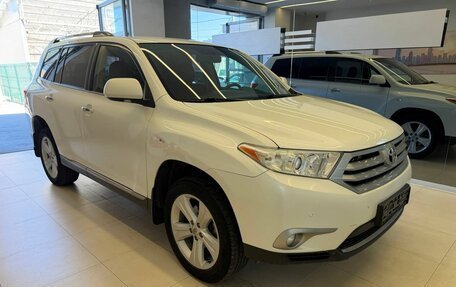 Toyota Highlander III, 2011 год, 1 750 000 рублей, 3 фотография