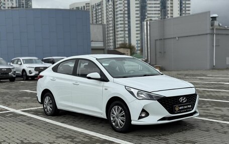 Hyundai Solaris II рестайлинг, 2020 год, 850 000 рублей, 1 фотография