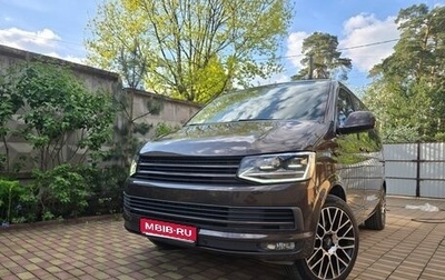 Volkswagen Multivan T6 рестайлинг, 2017 год, 5 100 000 рублей, 1 фотография