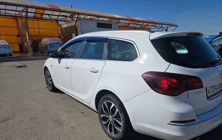 Opel Astra J, 2014 год, 980 000 рублей, 3 фотография
