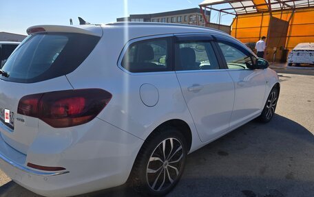Opel Astra J, 2014 год, 980 000 рублей, 4 фотография