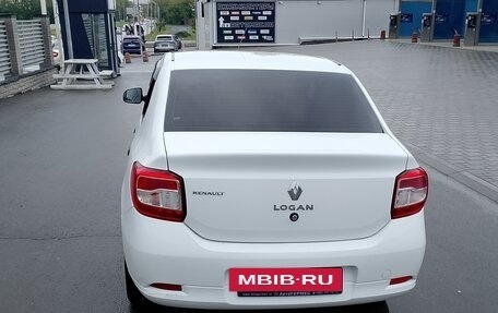 Renault Logan II, 2015 год, 700 000 рублей, 6 фотография