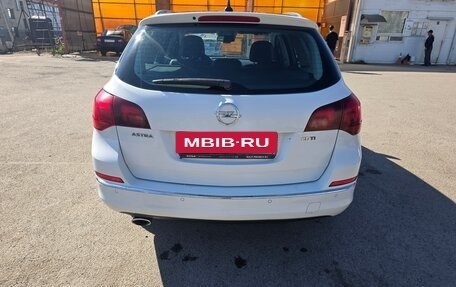 Opel Astra J, 2014 год, 980 000 рублей, 5 фотография