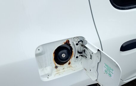 Renault Logan II, 2015 год, 700 000 рублей, 9 фотография