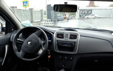 Renault Logan II, 2015 год, 700 000 рублей, 19 фотография