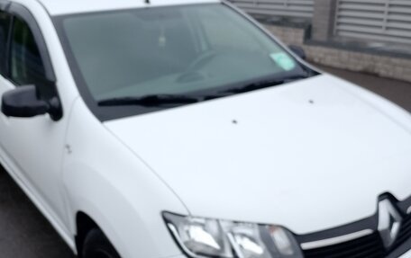 Renault Logan II, 2015 год, 700 000 рублей, 12 фотография