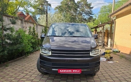 Volkswagen Multivan T6 рестайлинг, 2017 год, 5 100 000 рублей, 2 фотография