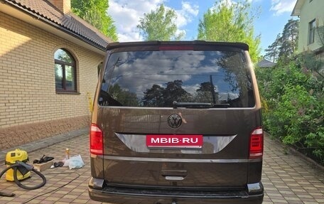 Volkswagen Multivan T6 рестайлинг, 2017 год, 5 100 000 рублей, 6 фотография