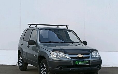 Chevrolet Niva I рестайлинг, 2011 год, 540 000 рублей, 3 фотография