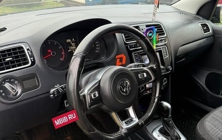Volkswagen Polo VI (EU Market), 2017 год, 900 000 рублей, 4 фотография