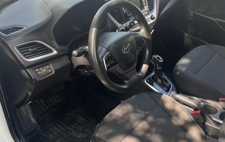Hyundai Solaris II рестайлинг, 2017 год, 880 000 рублей, 8 фотография