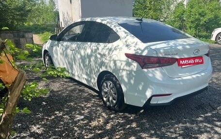 Hyundai Solaris II рестайлинг, 2017 год, 880 000 рублей, 4 фотография