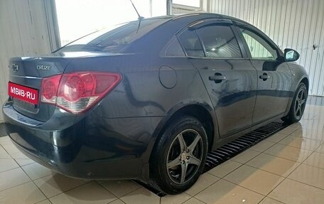 Chevrolet Cruze II, 2010 год, 575 000 рублей, 4 фотография