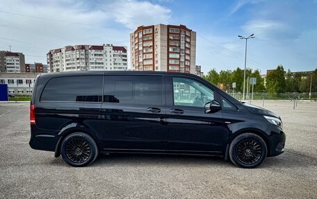 Mercedes-Benz V-Класс, 2017 год, 4 490 000 рублей, 4 фотография