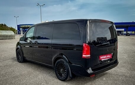 Mercedes-Benz V-Класс, 2017 год, 4 490 000 рублей, 6 фотография