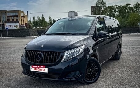 Mercedes-Benz V-Класс, 2017 год, 4 490 000 рублей, 8 фотография