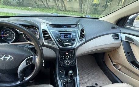 Hyundai Elantra V, 2015 год, 740 000 рублей, 13 фотография