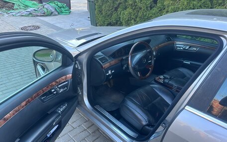 Mercedes-Benz S-Класс, 2005 год, 900 000 рублей, 5 фотография