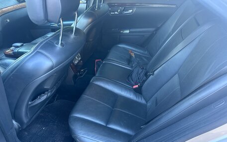 Mercedes-Benz S-Класс, 2005 год, 900 000 рублей, 8 фотография