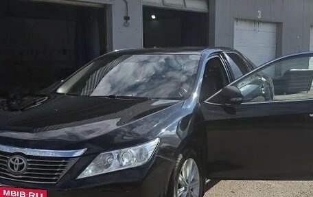 Toyota Camry, 2011 год, 1 250 000 рублей, 2 фотография