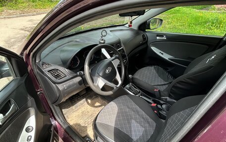 Hyundai Solaris II рестайлинг, 2012 год, 650 000 рублей, 5 фотография