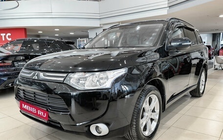 Mitsubishi Outlander III рестайлинг 3, 2013 год, 1 250 000 рублей, 1 фотография