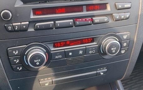 BMW 1 серия, 2007 год, 900 000 рублей, 6 фотография